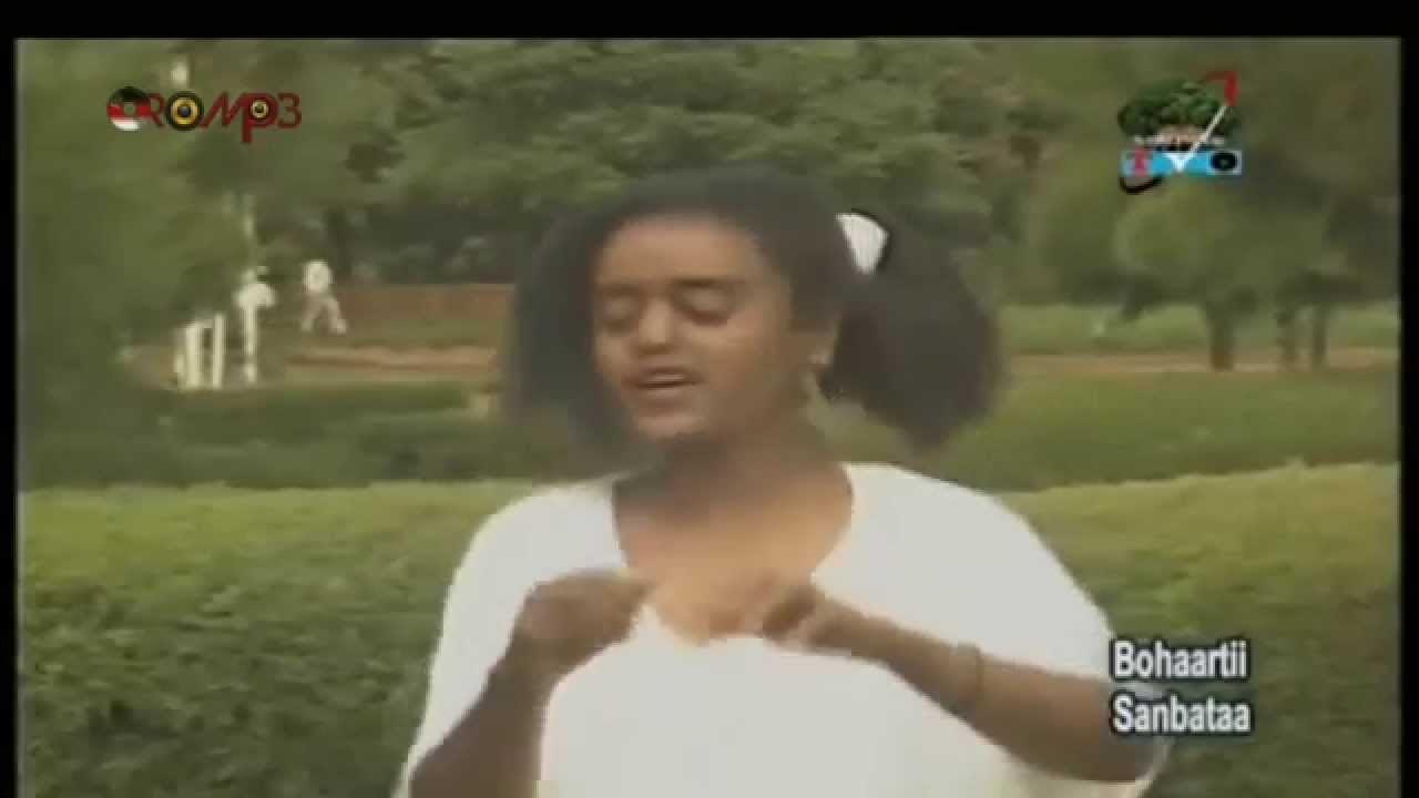 Musulmon ayol sokin videoda minaj beradi