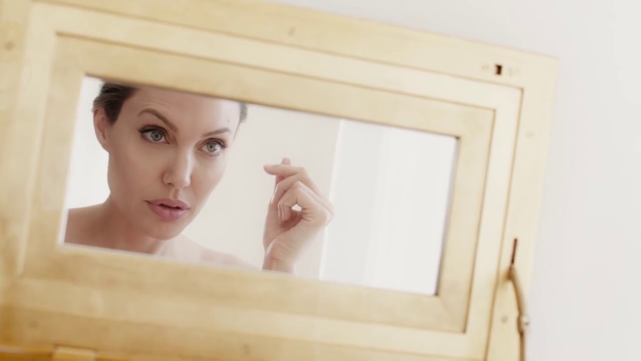 Mon Guerlain   Angelina Jolie in 'Notes of a Woman'   Short Version   Guerlain