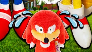 Knuckles Gets Small! - Sonic Zoom
#Episode39 #sonicplush #sonicthehedgehog
After getting left behind in a shrunken state, Knuckles must venture off into the unknown, while also being hunted!
~SOCIAL MEDIA~
Instagram: https://www.instagram.com/poweruplegendbee/
Twitter: https://twitter.com/PoweruplegendBe
2nd Channel: https://www.youtube.com/channel/UCOkDwi5tsFCiYJuCH-CBXJQ
Sonic Zoom is a PoweruplegendBee Plush Series (similar to videos created by CrazyMarioBros, SpinDashPro, SuperSonicBlake, Titototter, SonicWhacker55, and more) staring video game character, Sonic The Hedgehog, along with his friends Tails Miles Prower, Knuckles The Echidna, and Shadow The Hedgehog. They occasionally go against antagonists such as Dr. Eggman, Metal Sonic, and more! Sonic And Friends. SAF.
PoweruplegendBee is a plush channel, mainly directed at 13+. The series is similar to others such as Super Mario Logan, SML, the creator of Jeffy, among others like CrazyMarioBros, SonicWhacker55, Gabes World, Titototter, SuperMarioRichie, Spindashpro, and more. The videos are mainly based around Mario, Sonic The Hedgehog, and Mega Man characters and their respective franchises. Characters such as Mario, The Koopalings, Bowser, Luigi, Peach, Sonic, Tails, Knuckles, Shadow, Vector, Amy, Dr. Eggman, Mega Man, Proto Man, Dr. Wily, and more! When you think of plush videos, you may think of videos such as AMB - Baby Marios Bath Time! or even Crazy Mario Bros: Lego Luigi! Knuckles Gets Small! - Sonic Zoom