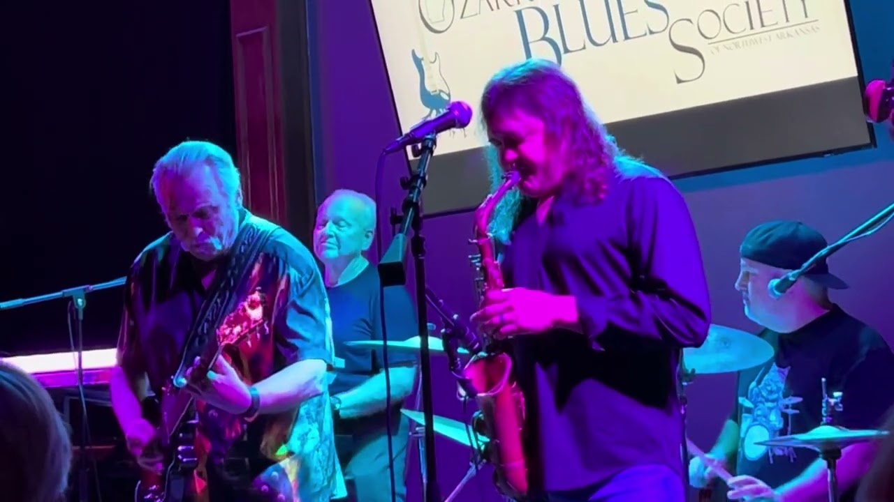 Breezin’ Cover by Gary Hutchison and David Renko sax, Phil Cristofaro bass, Andy Oberg keyboards