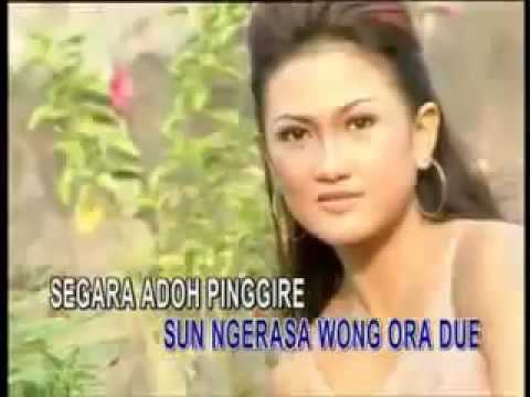SEGARA ADOH PINGGIRE itje sonia @ lagu tarling