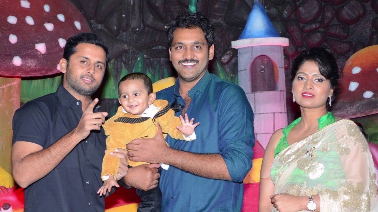 Telugu actor Ajay with his family