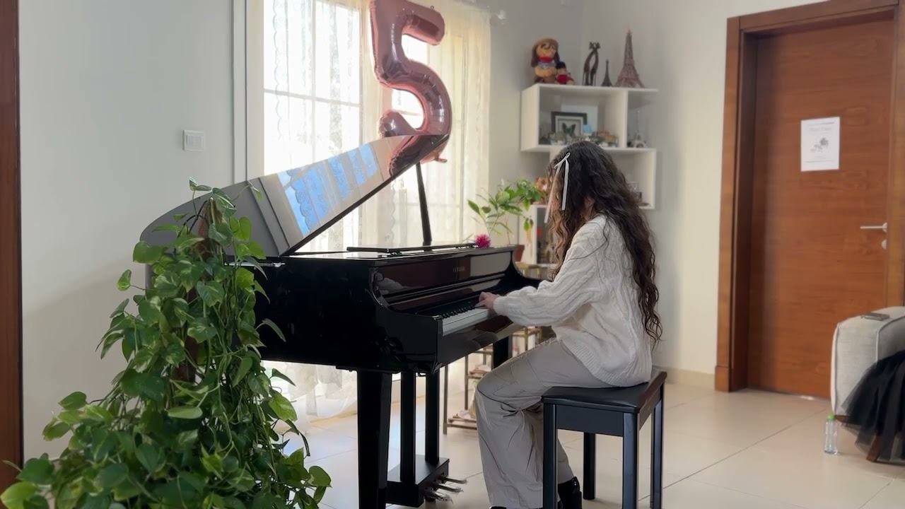 Miranda | Minuet in G Major, BWV Anh.114 (J. S. Bach)