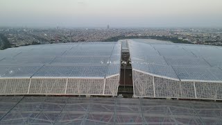 pergerakan rangka atap buka tutup retractable roof Jakarta international stadium ( JIS )