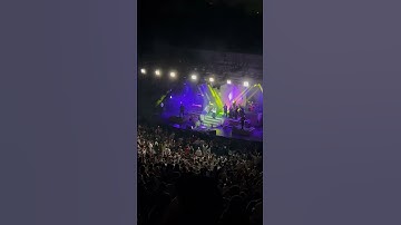 Thumbnail of Emre fel senden güzeli mi var #live #harbiyeaçıkhava #konser #emrefel