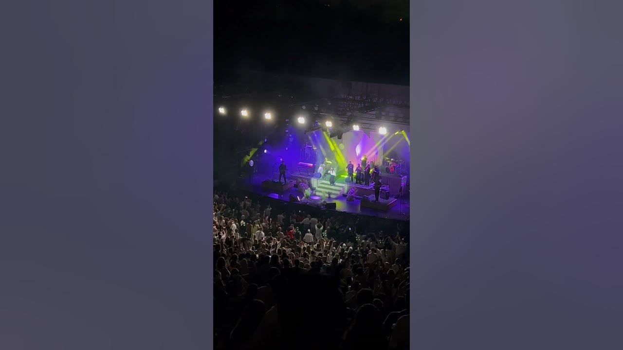 Emre fel senden güzeli mi var #live #harbiyeaçıkhava #konser #emrefel