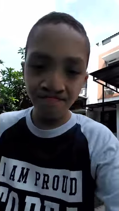4R kaka revan bermain di depan rumah (tunagrahita)