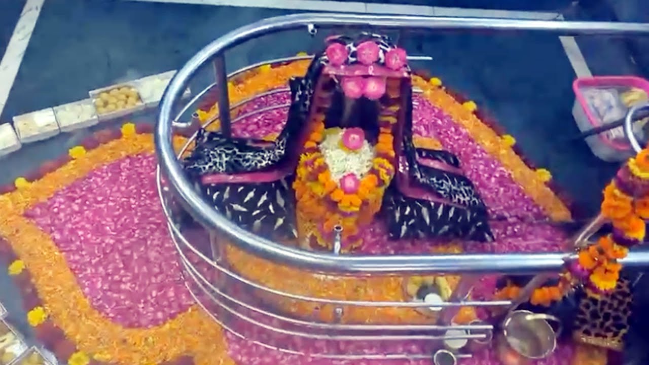 Budheshwar Mahadev Mandir Lucknow II श्री बुद्धेश्वर महादेव का पुष्पों
