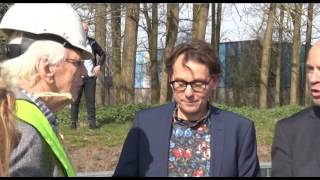 Download Lagu Actievoerders leggen feestelijke openingsrit HOV-lijn stil MP3