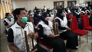 Can't Help Falling In Love With You versi angklung - Puskesmas Kecamatan Tambora