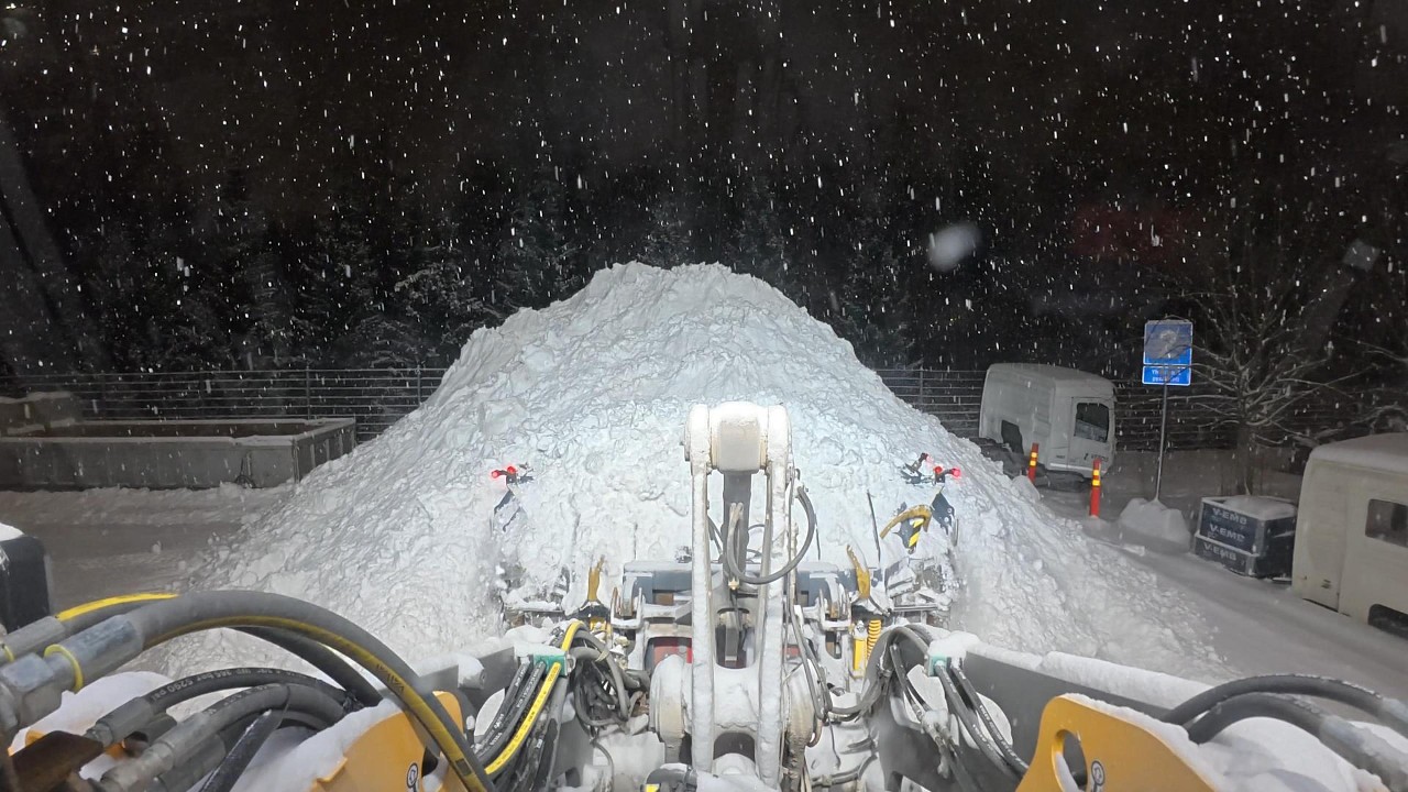 Winter 26 |snowplowing |volvol70h |Talvi2026