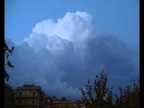 Video: Nuvola temporalesca. Temporali e fulmini