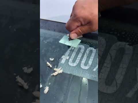 طريقة ازالة اي لاصق على السيارة