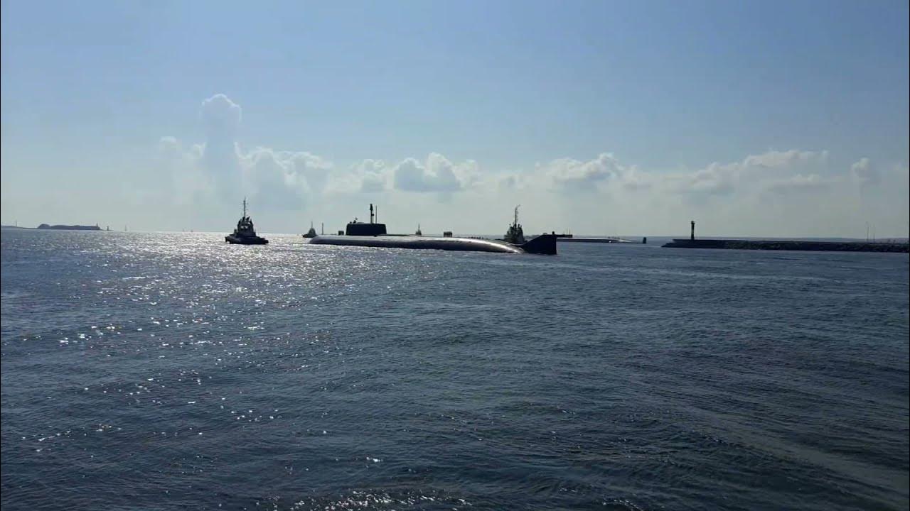 Вскоре наша лодка вышла на самую середину