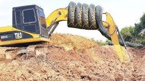 Brave Man Catch Big Python Snake While Visiting Excavator
