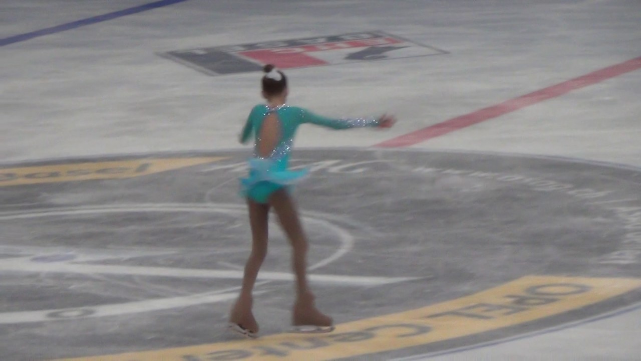 9 years old figure skater /  3th place on national champion