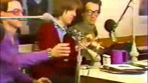 Tracy Roach interviews Elvis Costello and Nick Low...