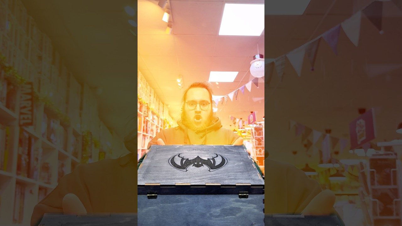 Коллекционный бокс по комиксу &laquo;Общество летучих мышей&raquo;. Набор мерча в невероятном исполнении. #28oi