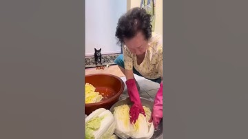 How My Korean Grandma Makes Kimchi Part 1🥬 #shorts