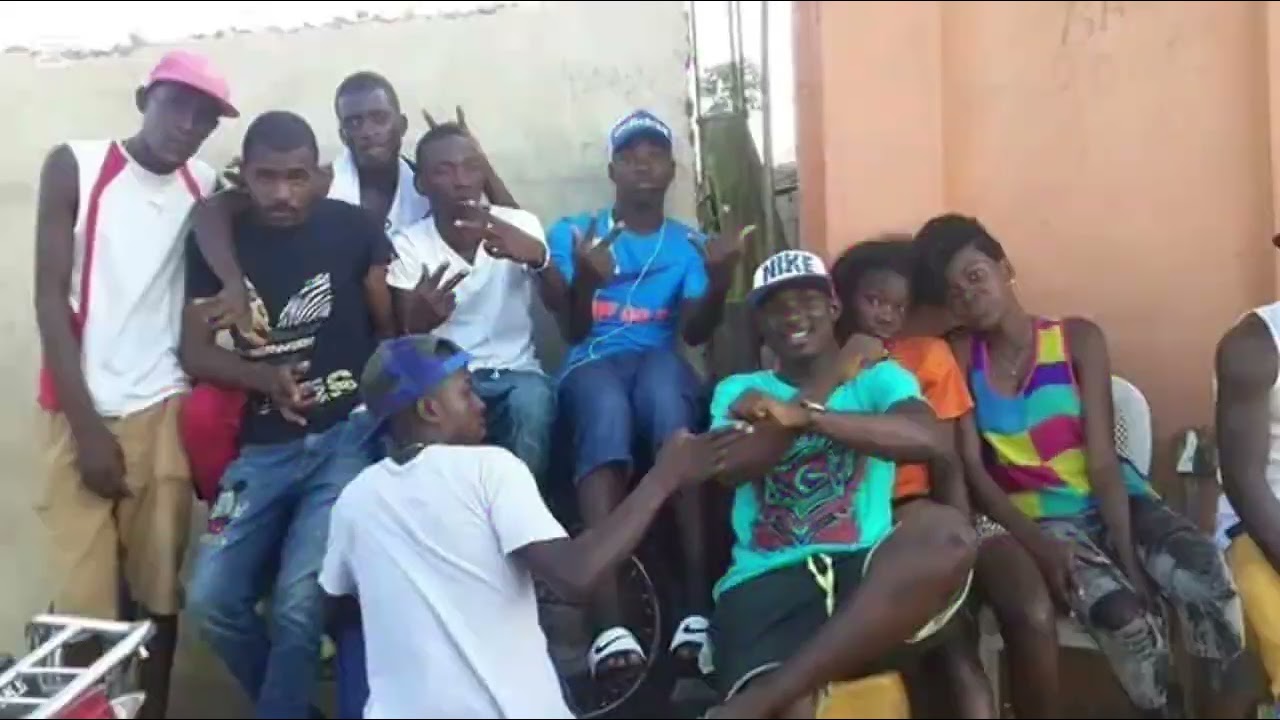 Os Mini Pilson - Sofremos Mas Aguentamos(A Tropa Rija Do Rangel)