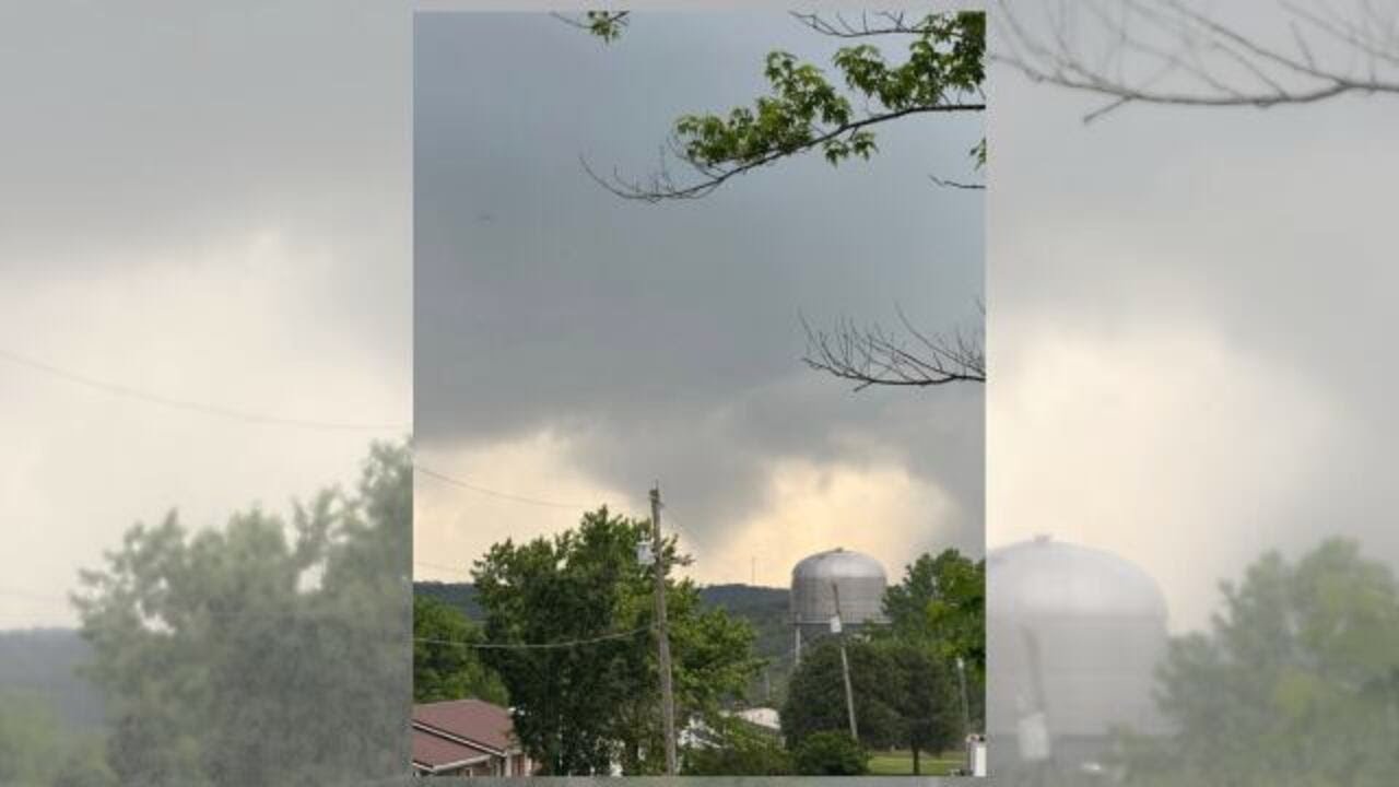 Likely tornado leaves behind damage in Jefferson County - YouTube