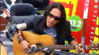 Akustik thomas arya  bunga merayu kenangan berbagi sepi