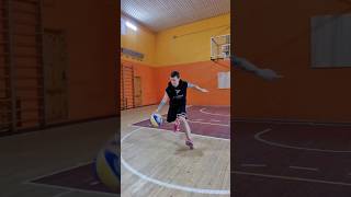 Баскетбольный кроссовер как сделать ? #баскетбол #basketball