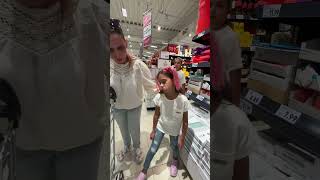 👧🏻 TEO la cumpărături cu mama 🚨 Best Shopping with my MOM #shorts