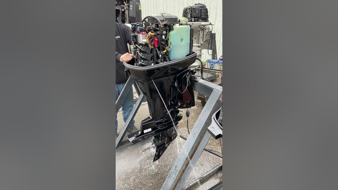 2006 Mercury 90 HP 3Cylinder Carbureted 2Stroke 20" (L) Outboard