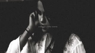 Selena Gomez &quot;feel really lonely&quot;