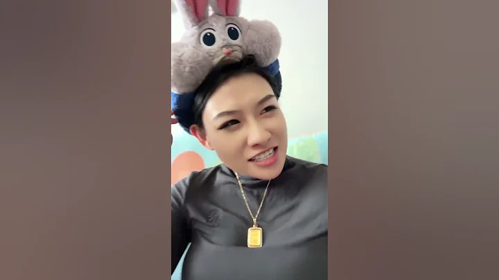 过年跟舅舅要钱就得这么要！#正月剪头发坑舅舅#生活#搞笑#美女#治愈系笑容#shorts - 天天要闻