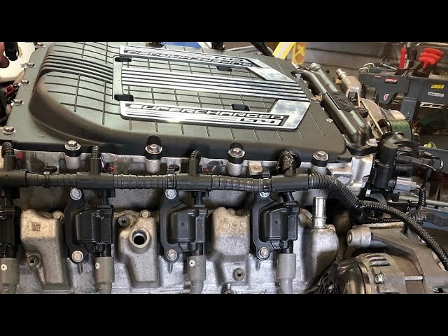 I Teach The New Guy About The LT4 Engine! - YouTube