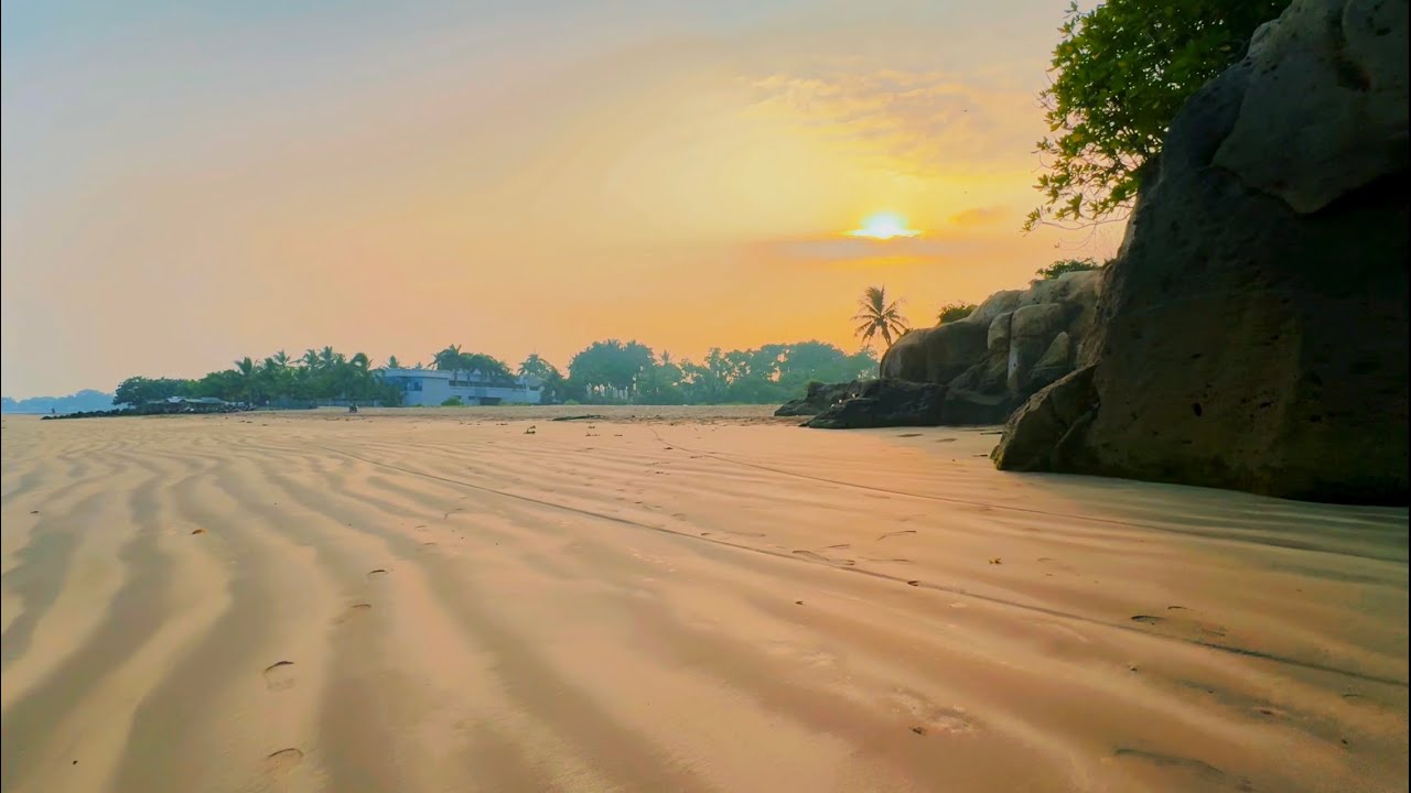 REVIEW VILLA THE ACACIA ANYER SUPER LUAS DENGAN PANTAI PASIR PUTIH YANG EKSOTIS