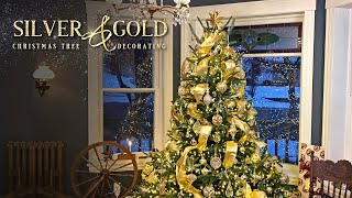 Christmas Tree Decorating - Silver \& Gold - Elegant Christmas Tree Decorating Ideas With Ribbon