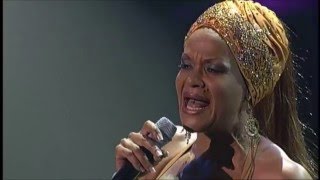 Video thumbnail of "Ruth Jacott - nooit meer Verliefd (Live Luxor Theater)"