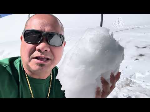 T-shirt at short sa snow sobrang lamig