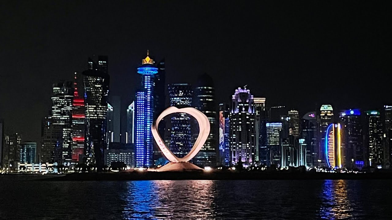 Doha Corniche Traditional Boat / Dhow Ride | Amazing corniche night view.