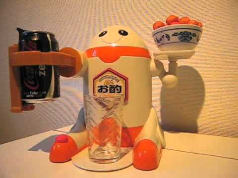 funny-japanese-robot-spills-coke