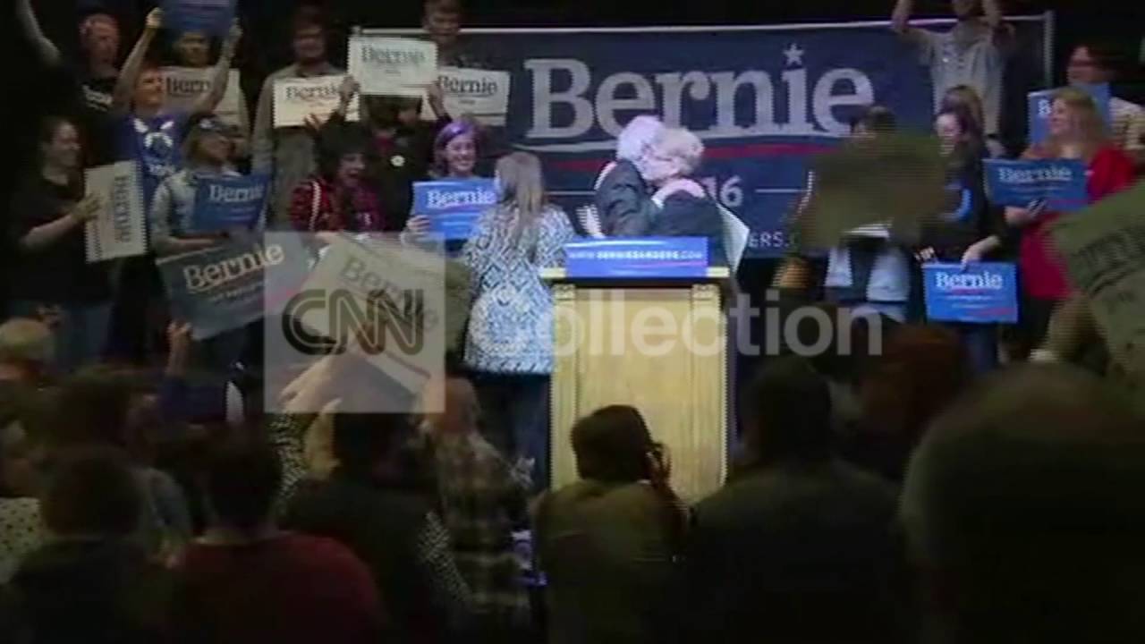 IA BERNIE SANDERS INDIANOLA EVENT YouTube