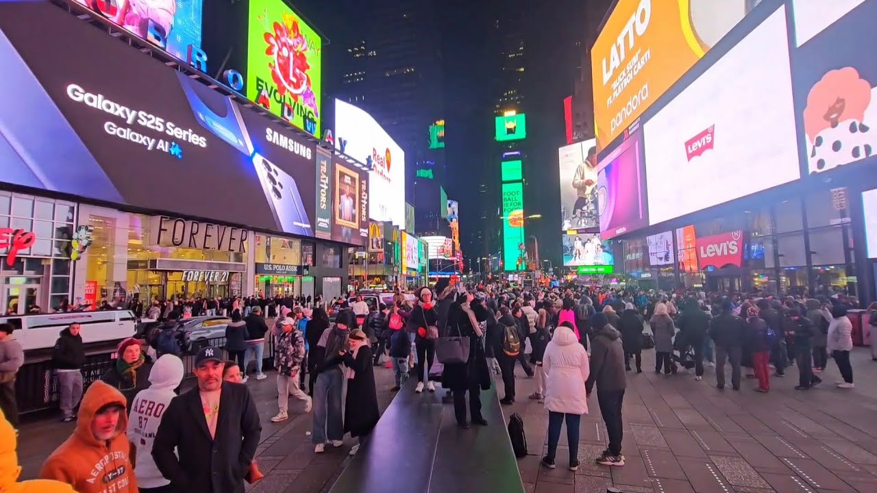 Город, который никогда не спит / Таймс-сквер, Нью-Йорк Роуз Лин