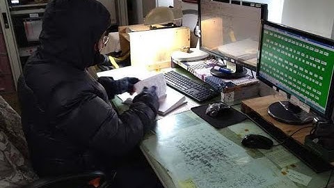 中央氣象局長鄭明典昨天在臉書披露，玉山氣象站的氣象局員工在零下14.2度極度寒冷的克難環境工作，「玉山站也很少這麼冷！」...
