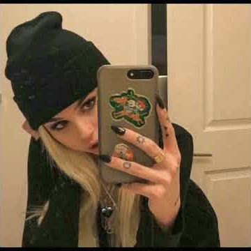 Story WA terkeren 'I'm a mess'