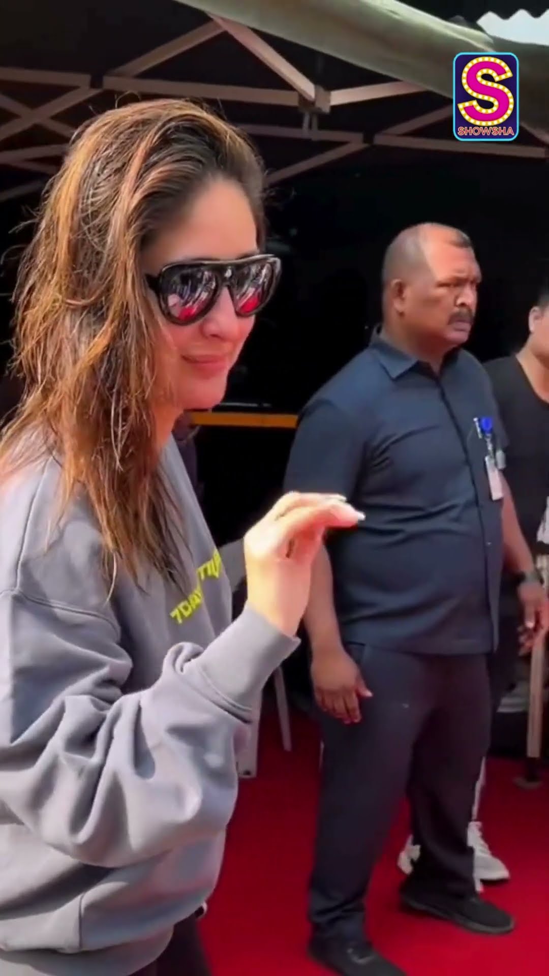 Kareena Kapoor Returns To Shoot For First Time Since Saif Ali Khan Stabbing, Greets Paps | N18S
