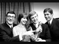 The Seekers - Chase A Rainbow (Follow Your Dream)