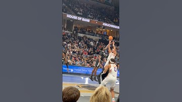 Devin Booker step back fadeaway 😳