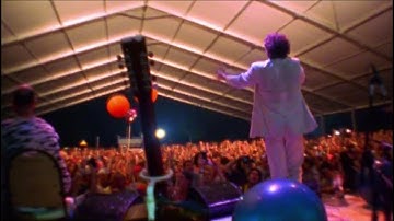 Yoshimi Battles The Pink Robots Pt. 1 (Live at Bonnaroo, 06/14/03) - The Flaming Lips