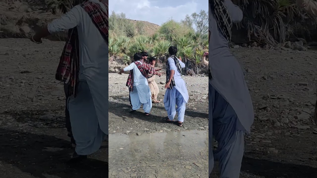 ma baghi mah Ferrari balochi songs!balochi chap with friends !balochi culture