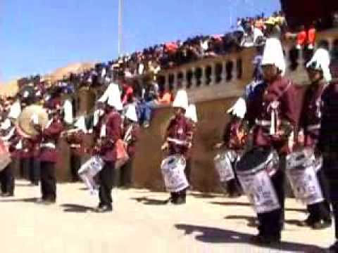 Oruro Colegio Carmen Guzman desfile