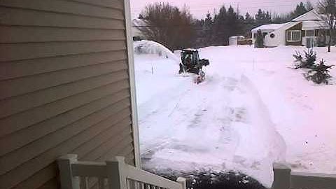 cub cadet yanmar ex3200 tractor snowblower blizzard Curtis Hard Sided Cab 3feet of wet snow