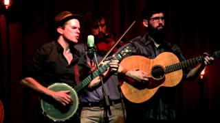 The Steel Wheels - Mountains Quake/Find Your Mountain chords